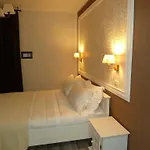 Meridiano Bed and Breakfast *